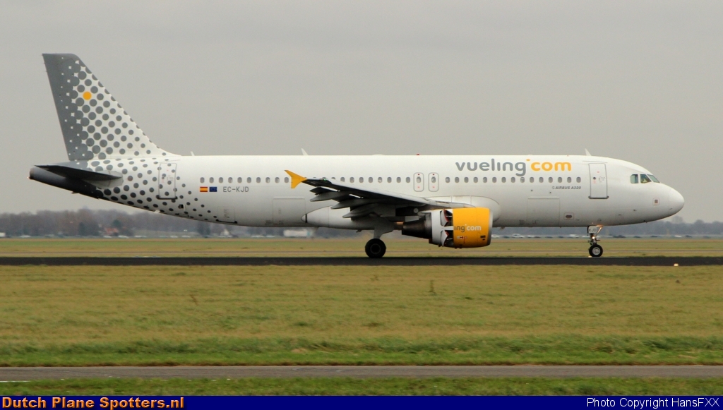 EC-KJD Airbus A320 Vueling.com by HansFXX