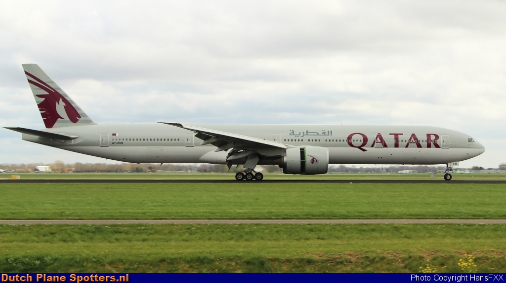 A7-BEB Boeing 777-300 Qatar Airways by HansFXX