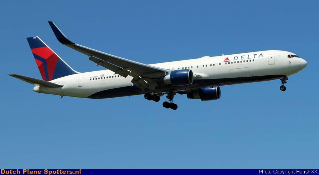 N199DN Boeing 767-300 Delta Airlines by HansFXX