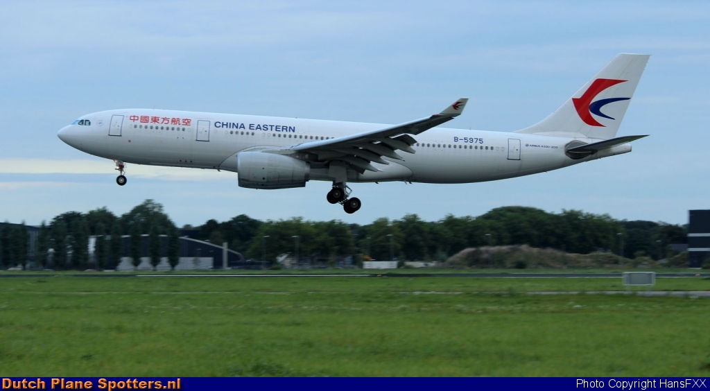 B-5975 Airbus A330-200 China Eastern Airlines by HansFXX