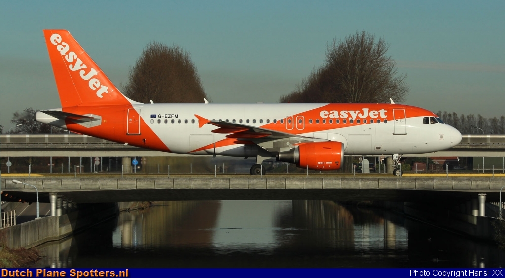 G-EZFM Airbus A319 easyJet by HansFXX