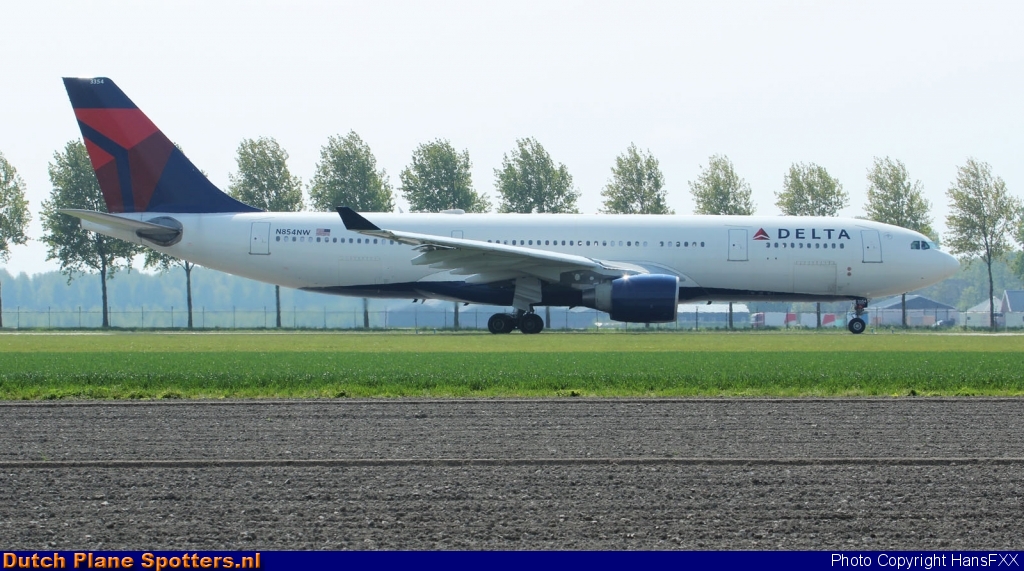 N854NW Airbus A330-200 Delta Airlines by HansFXX