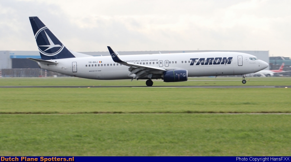 YR-BGJ Boeing 737-800 TAROM by HansFXX