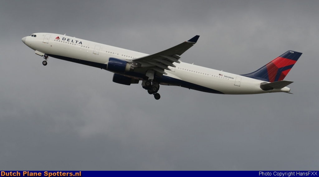 N808NW Airbus A330-300 Delta Airlines by HansFXX