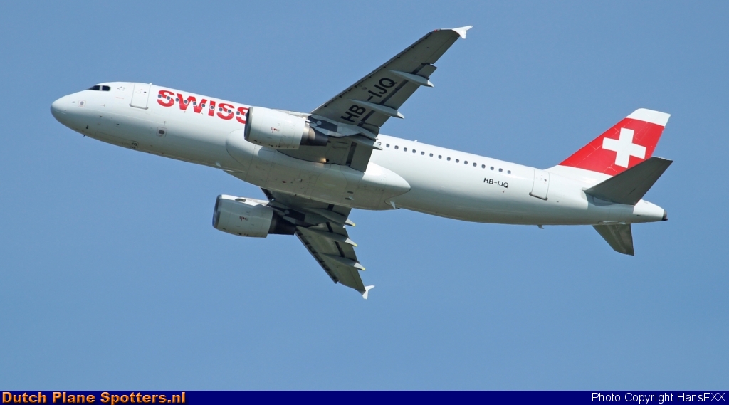 HB-IJQ Airbus A320 Swiss International Air Lines by HansFXX