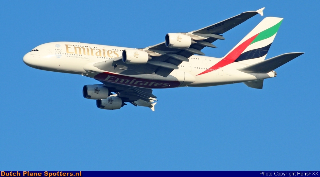 A6-EDJ Airbus A380-800 Emirates by HansFXX