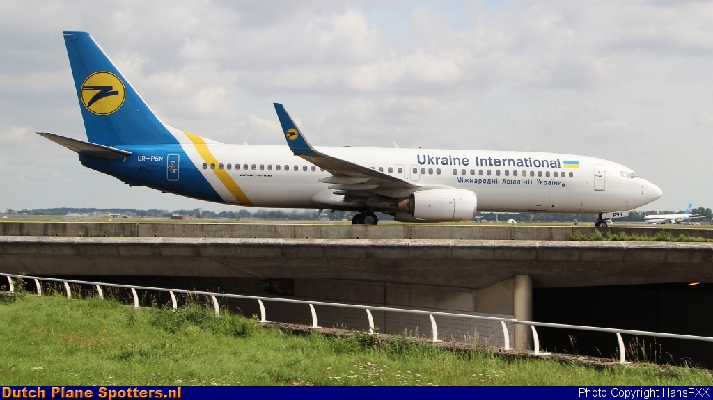 UR-PSN Boeing 737-800 Ukraine International Airlines by HansFXX