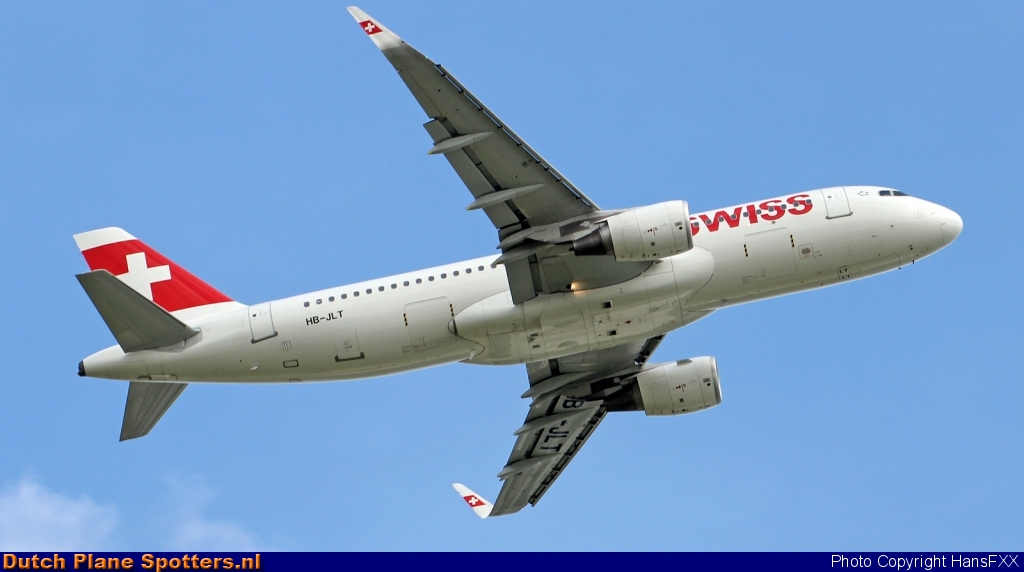HB-JLT Airbus A320 Swiss International Air Lines by HansFXX