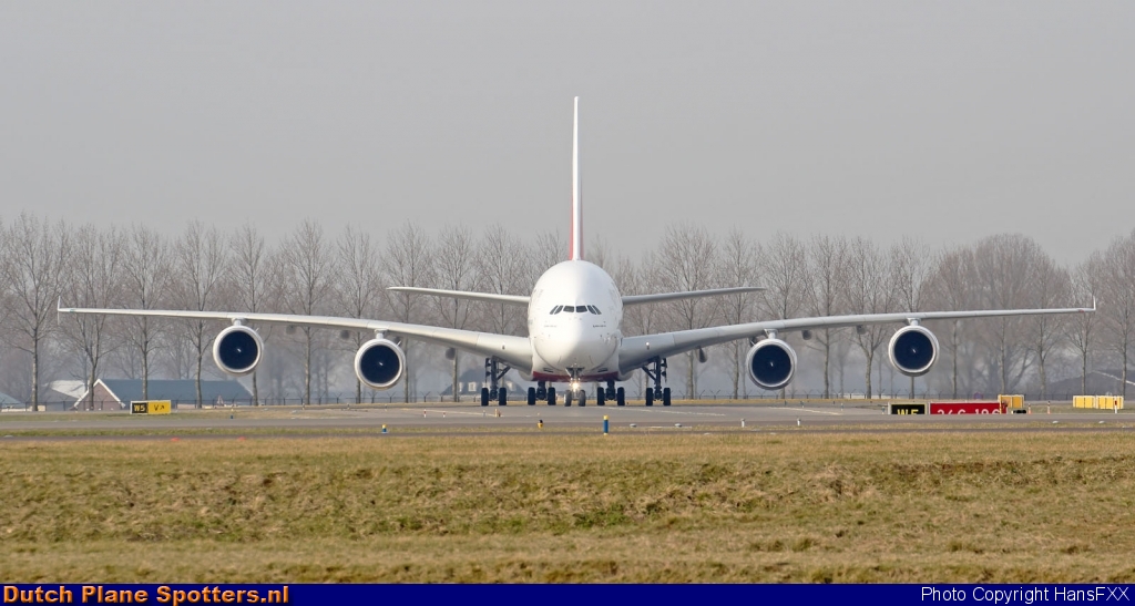 A6-EDJ Airbus A380-800 Emirates by HansFXX