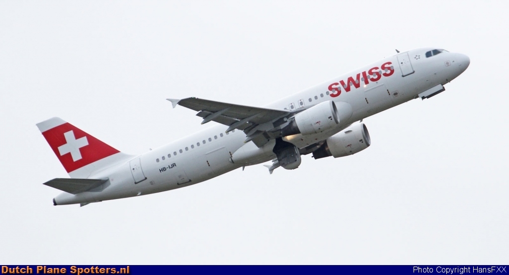 HB-IJR Airbus A320 Swiss International Air Lines by HansFXX
