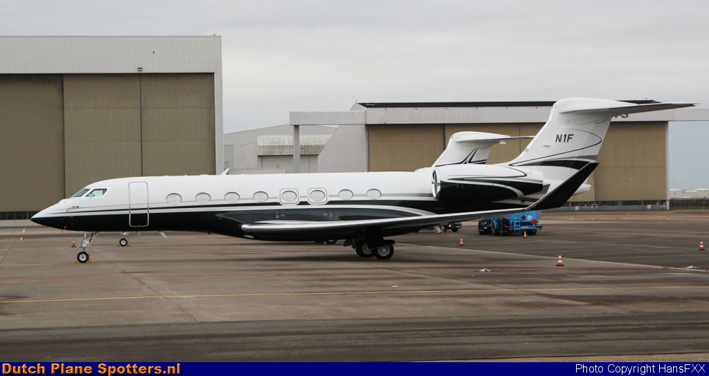 N1F Bombardier BD-700 Global Express Private by HansFXX