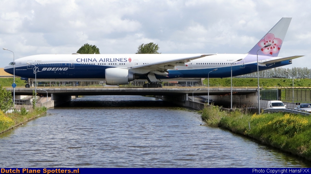 B-18007 Boeing 777-300 China Airlines by HansFXX