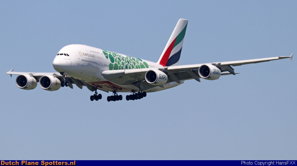 A6-EEZ Airbus A380-800 Emirates by HansFXX
