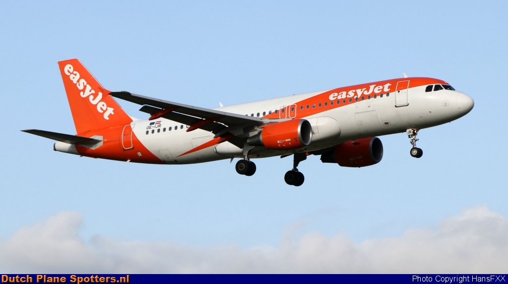 OE-IJR Airbus A320 easyJet Europe by HansFXX