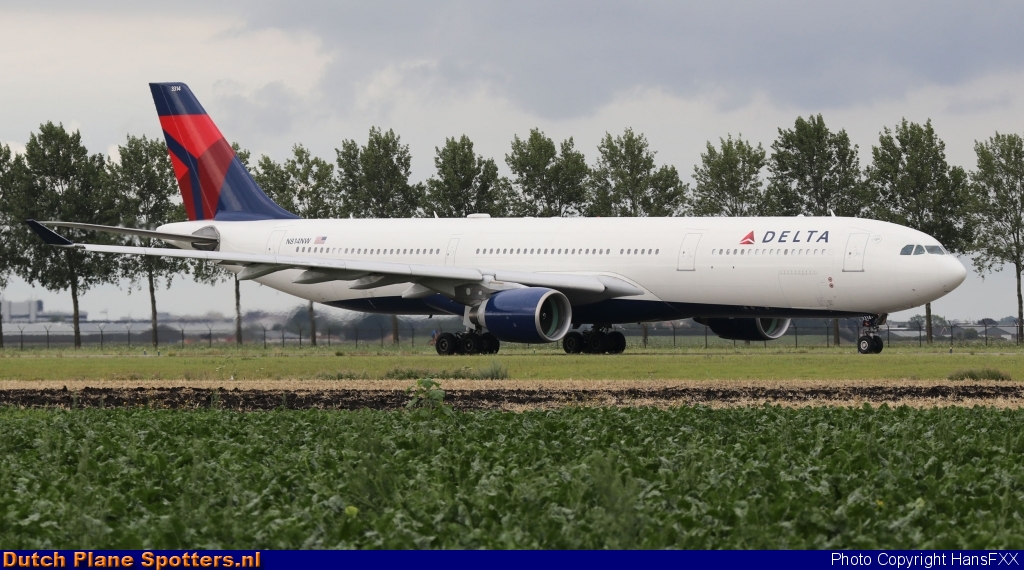 N814NW Airbus A330-300 Delta Airlines by HansFXX