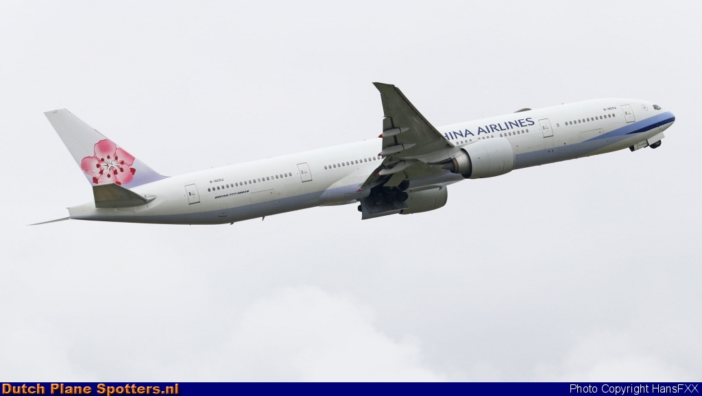 B-18052 Boeing 777-300 China Airlines by HansFXX