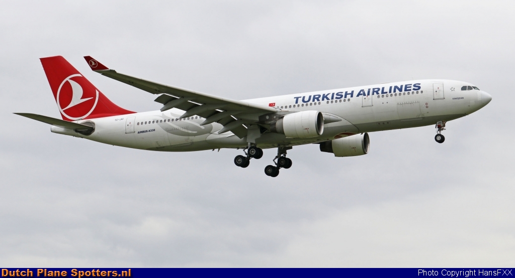 TC-JIO Airbus A330-200 Turkish Airlines by HansFXX