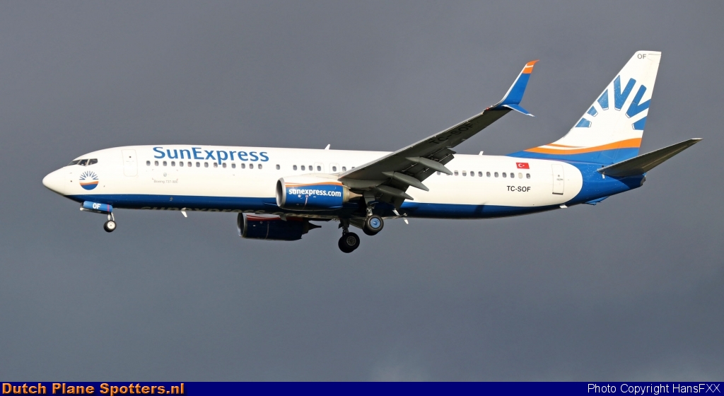 TC-SOF Boeing 737-800 SunExpress by HansFXX