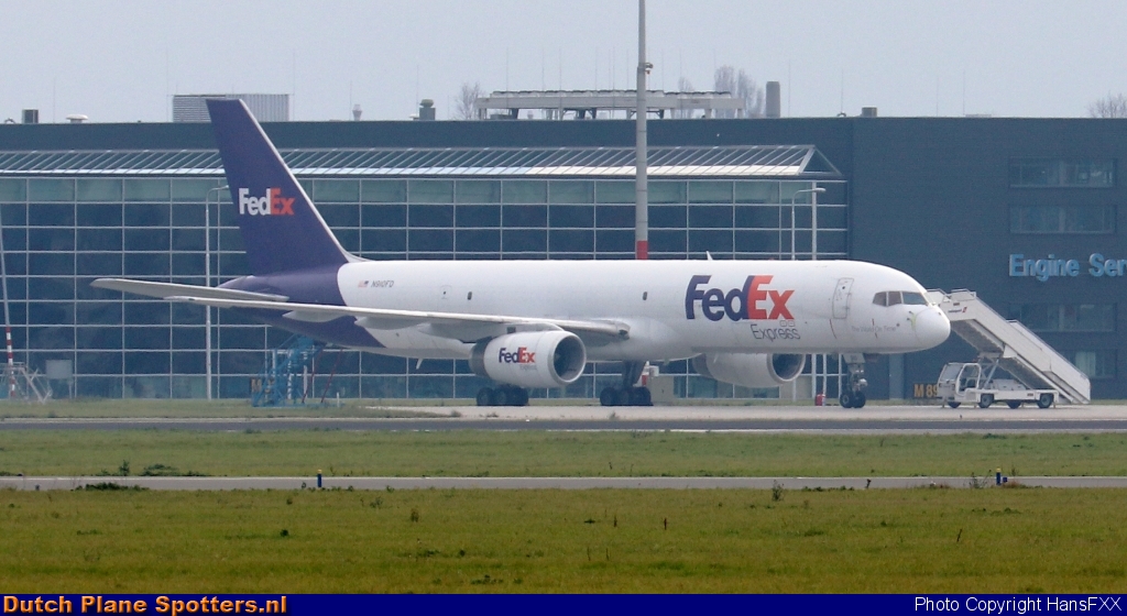 N910FD Boeing 757-200 FedEx by HansFXX