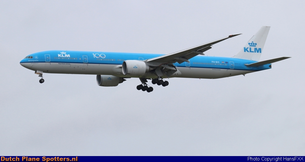 PH-BVI Boeing 777-300 KLM Royal Dutch Airlines by HansFXX