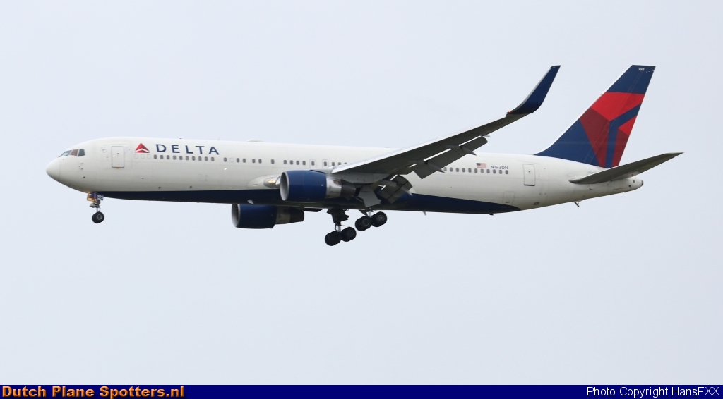 N193DN Boeing 767-300 Delta Airlines by HansFXX