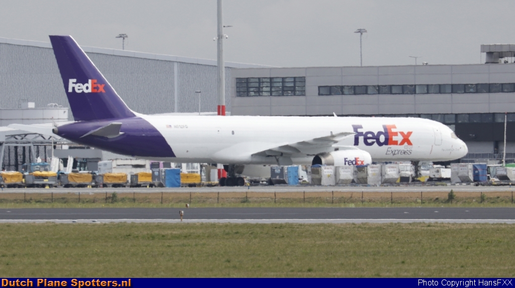 N912FD Boeing 757-200 FedEx by HansFXX