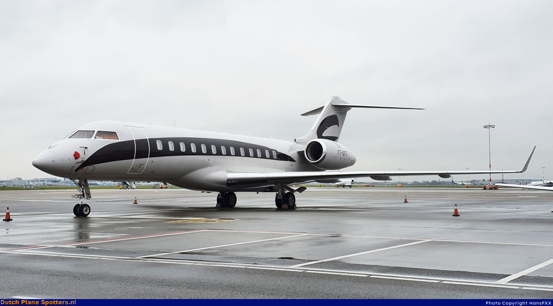 T7-SFG Bombardier BD-700 Global 6000 Private by HansFXX