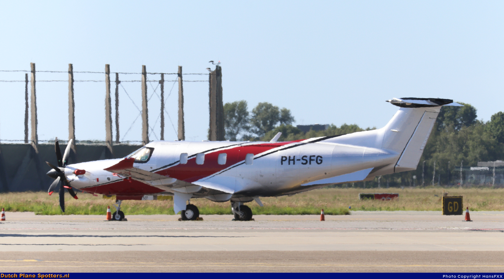 PH-SFG Pilatus PC-12 Private by HansFXX