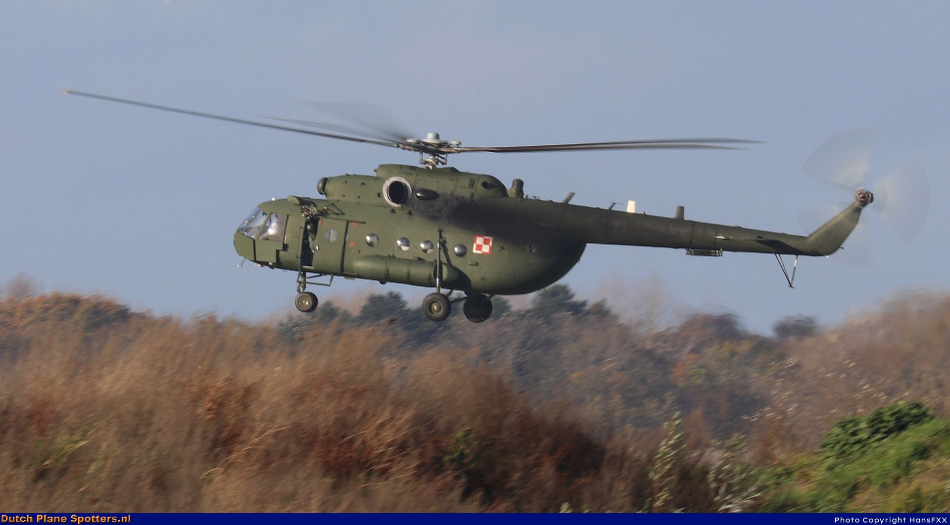 6105 Mil Mi-17 MIL - Polish Air Force by HansFXX
