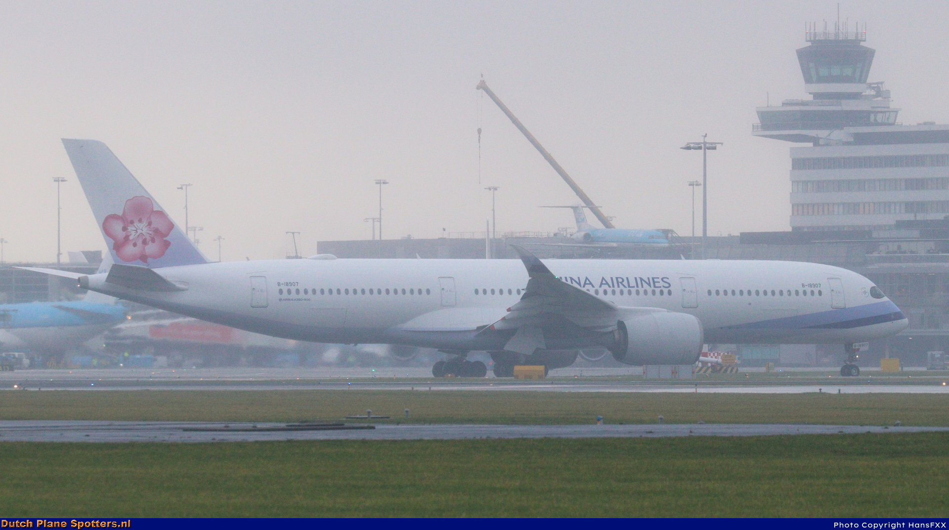 B-18907 Airbus A350-900 China Airlines by HansFXX