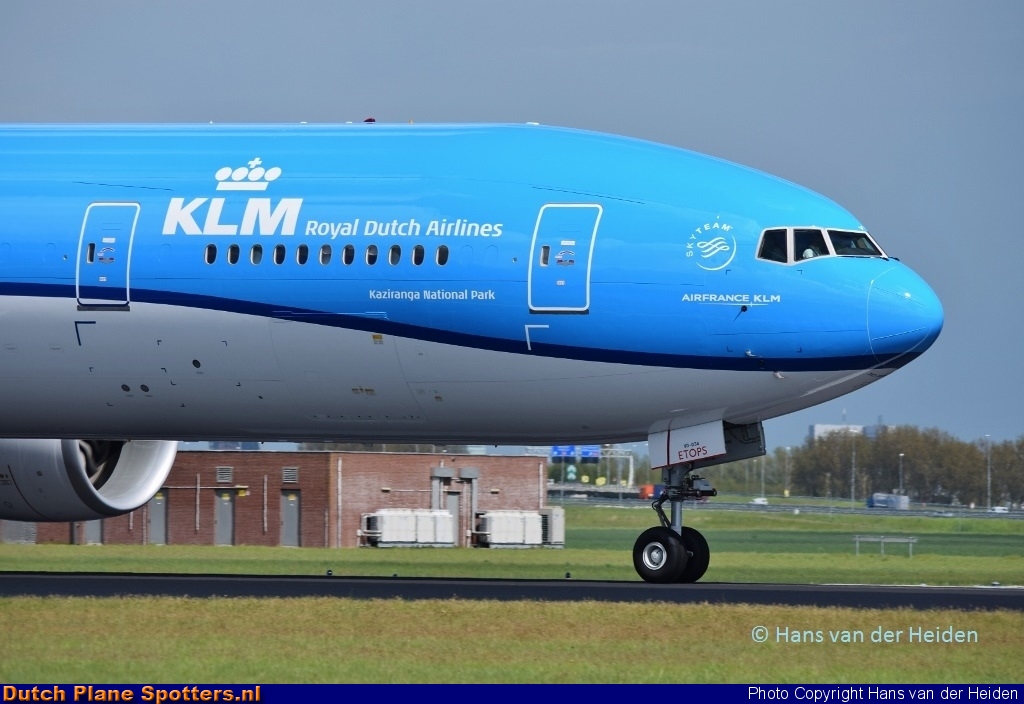 PH-BVO Boeing 777-300 KLM Royal Dutch Airlines by Hans van der Heiden