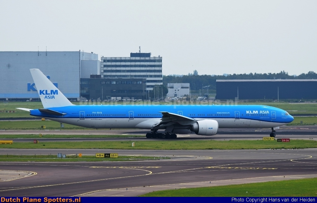 PH-BVB Boeing 777-300 KLM Royal Dutch Airlines by Hans van der Heiden