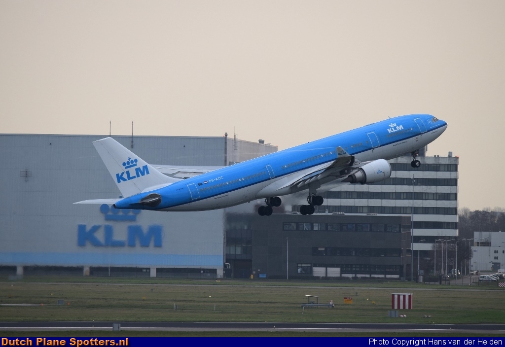 PH-AOC Airbus A330-200 KLM Royal Dutch Airlines by Hans van der Heiden