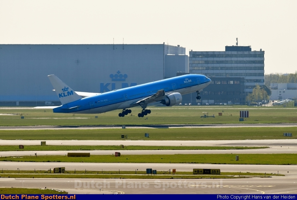 PH-BQC Boeing 777-200 KLM Royal Dutch Airlines by Hans van der Heiden