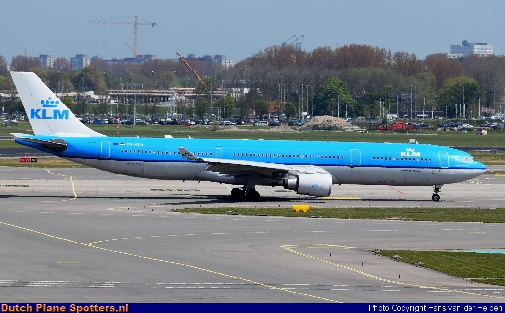 PH-AKA Airbus A330-300 KLM Royal Dutch Airlines by Hans van der Heiden