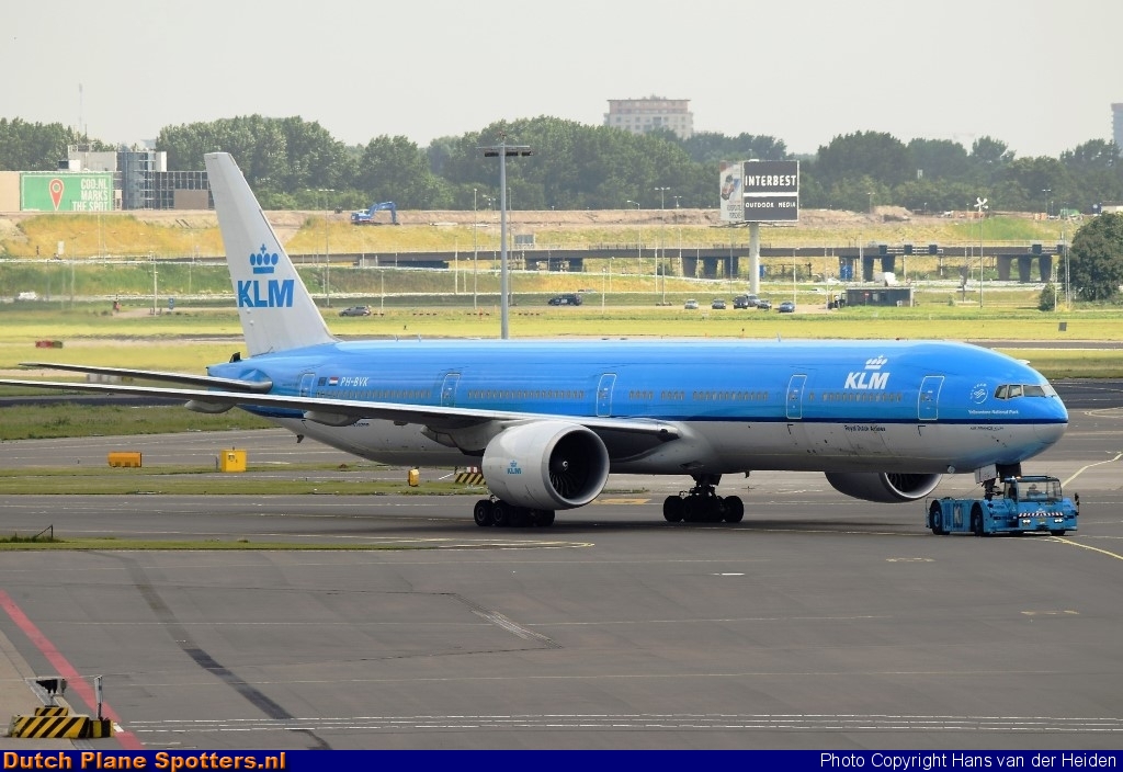 PH-BVK Boeing 777-300 KLM Royal Dutch Airlines by Hans van der Heiden