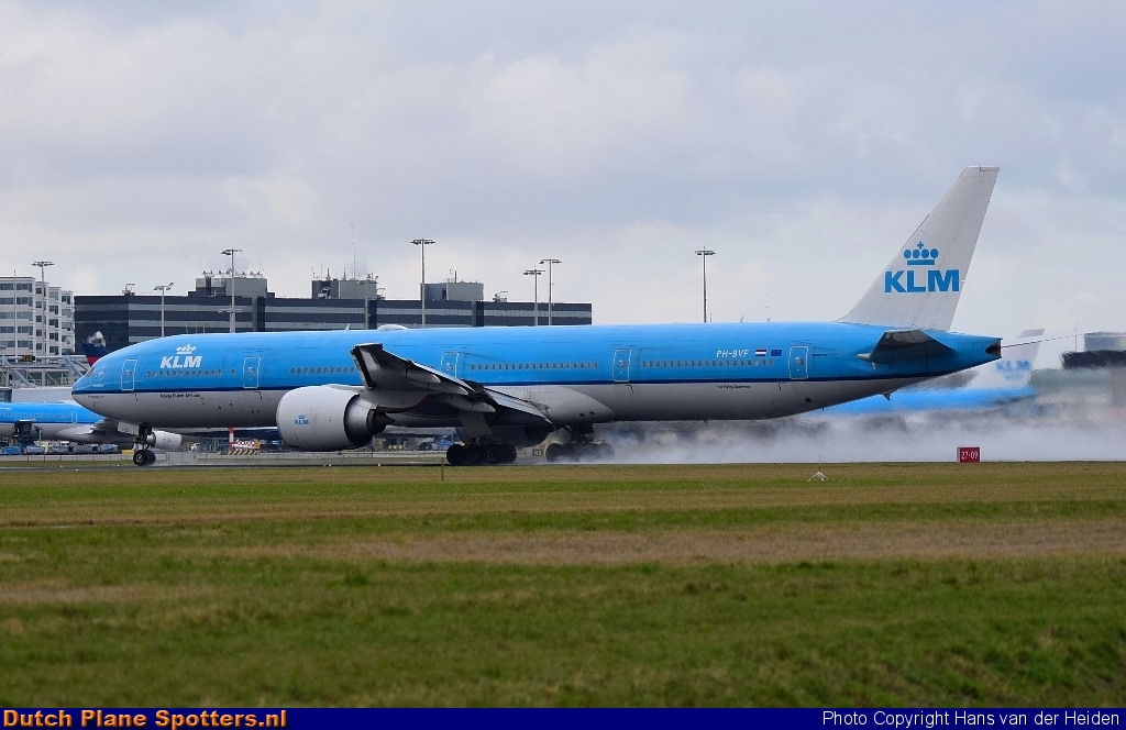 PH-BVF Boeing 777-300 KLM Royal Dutch Airlines by Hans van der Heiden