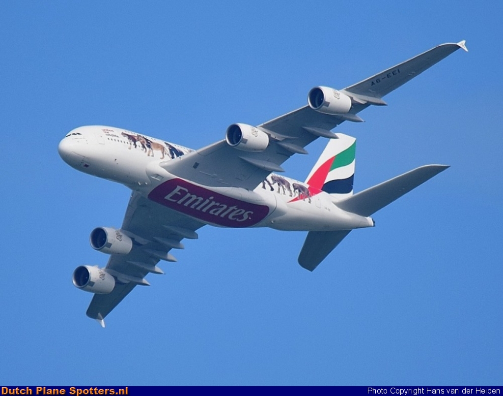 A6-EEI Airbus A380-800 Emirates by Hans van der Heiden