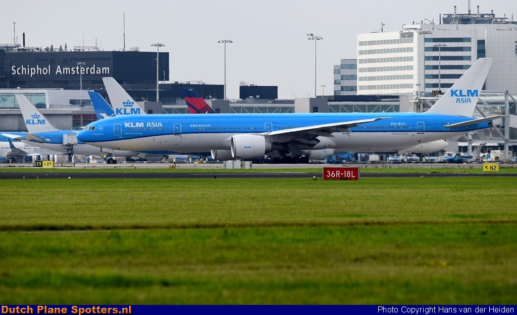 PH-BVC Boeing 777-300 KLM Asia by Hans van der Heiden