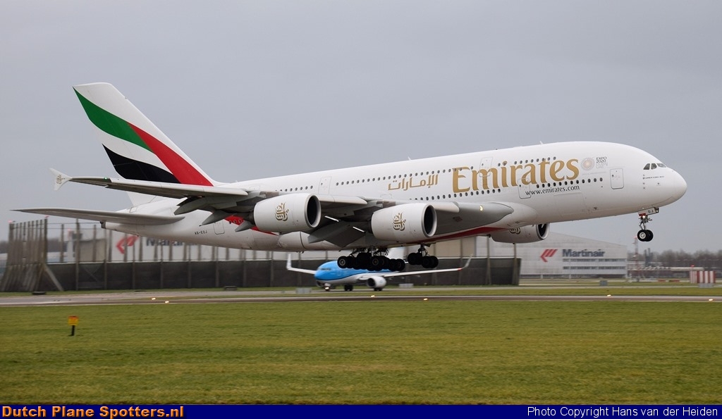 A6-EOJ Airbus A380-800 Emirates by Hans van der Heiden