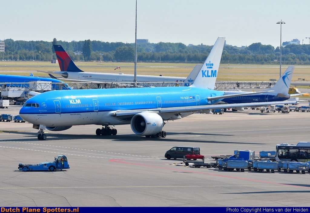 PH-BQP Boeing 777-200 KLM Royal Dutch Airlines by Hans van der Heiden