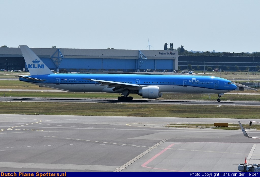 PH-BVU Boeing 777-300 KLM Royal Dutch Airlines by Hans van der Heiden