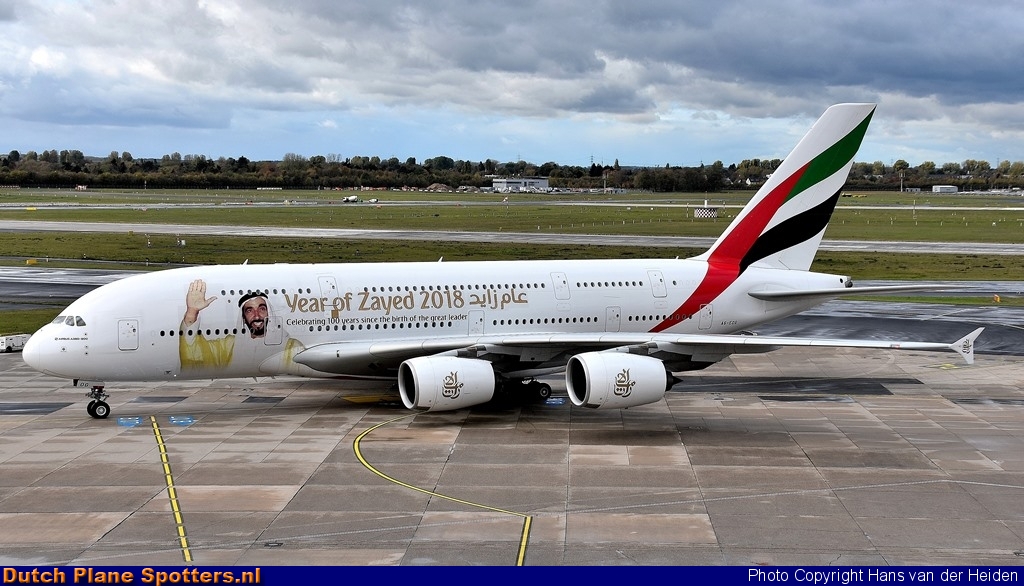 A6-EOG Airbus A380-800 Emirates by Hans van der Heiden