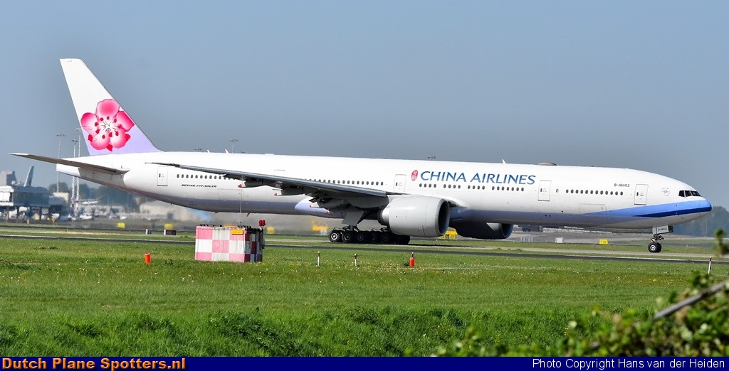 B-18003 Boeing 777-300 China Airlines by Hans van der Heiden