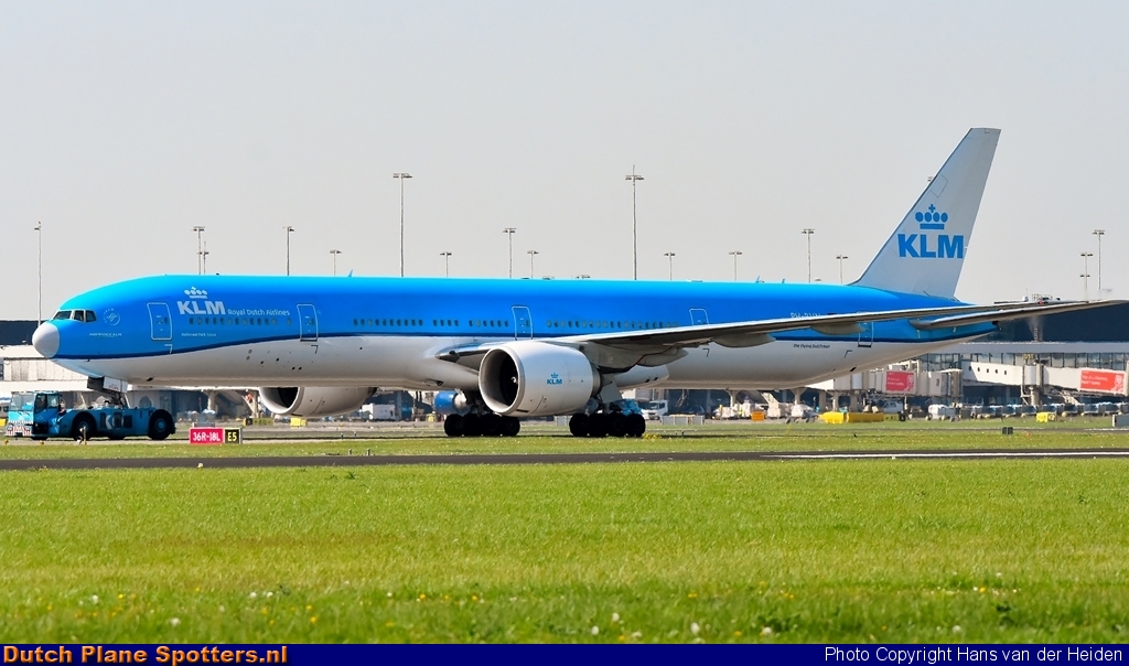 PH-BVN Boeing 777-300 KLM Royal Dutch Airlines by Hans van der Heiden