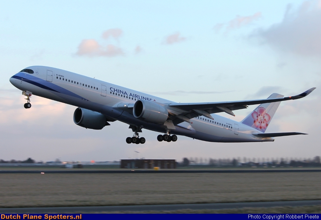 B-18902 Airbus A350-900 China Airlines by Robbert Pieete