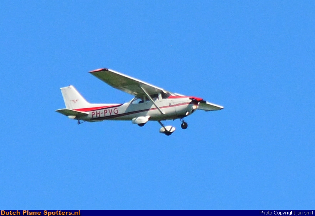 PH-PVG Cessna 172 Skyhawk Special Air Services by jan smit