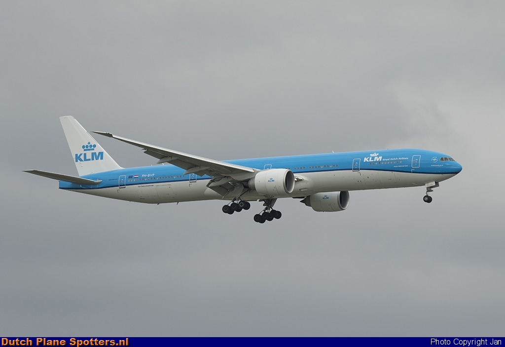 PH-BVP Boeing 777-300 KLM Royal Dutch Airlines by Jan