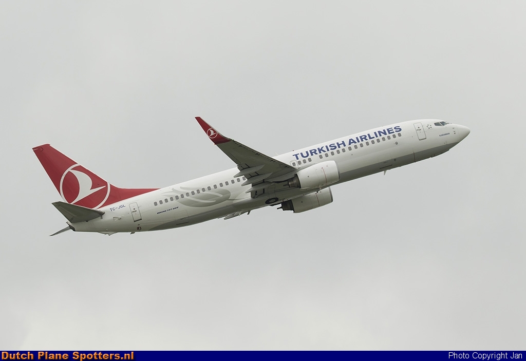 TC-JGL Boeing 737-800 Turkish Airlines by Jan