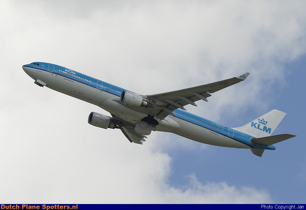 PH-AKD Airbus A330-300 KLM Royal Dutch Airlines by Jan